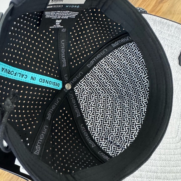 Melin Odysea Hydro Aloha- size small- NWT - Picture 4 of 4